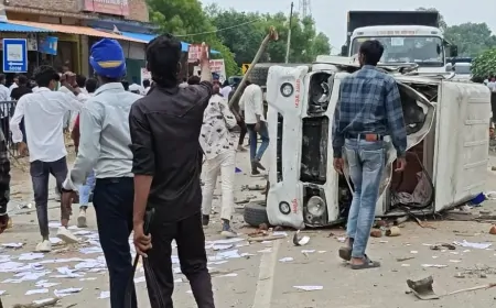 चंद्र शेखर रावण को रोकने के बाद उग्र हुए भीम आर्मी के कार्यकर्ता, पुलिस पर किया पथराव