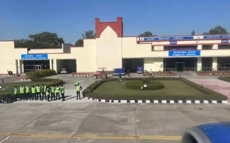 आगरा एयरपोर्ट को उड़ाने की धमकी