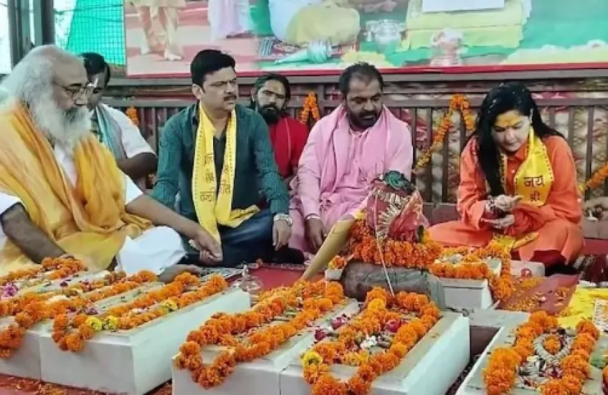 कल्कि धाम पहुंचीं महामंडलेश्वर श्री यमाई ममतानंद गिरि, बोलीं- धर्म की स्थापना हो और अधर्म का नाश हो’