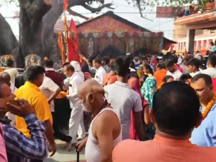 पांचवें और आखिरी मंगलवार को श्रद्धालुओं की भारी भीड़, श्रद्धालुओं ने हनुमानगढ़ी में किए दर्शन