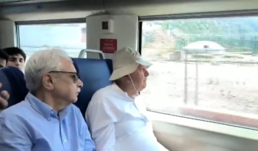 वंदे भारत ट्रेन चिनाब नदी के ऊपर से गुजरी तो क्यों भावुक हुए फारूक अब्दुला?
