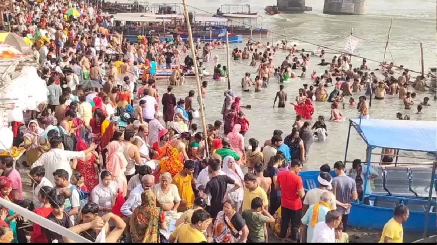 ज्येष्ठ पूर्णिमा के अवसर पर हरिद्वार-प्रयागराज में श्रद्धालुओं ने किया पवित्र स्नान