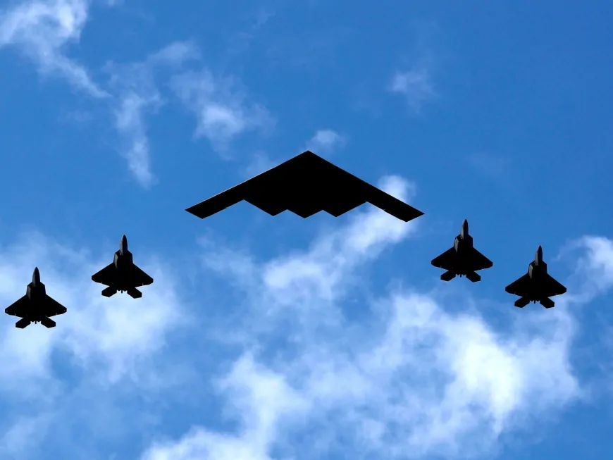लगातार 37 घंटे भरी उड़ान, हवा में ही भरा तेल, जानें कैसे अमेरिका के 6 B-2 बॉम्बर्स ने ईरान में मचाई तबाही