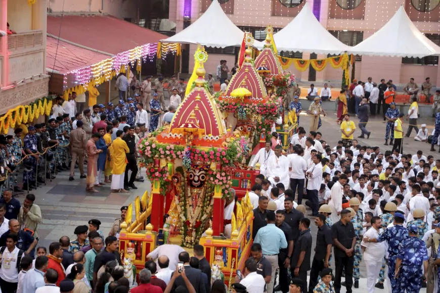 अहमदाबाद: जगन्नाथ रथयात्रा के दौरान एक हाथी हुआ बेकाबू, पहुंची वन विभाग की टीम