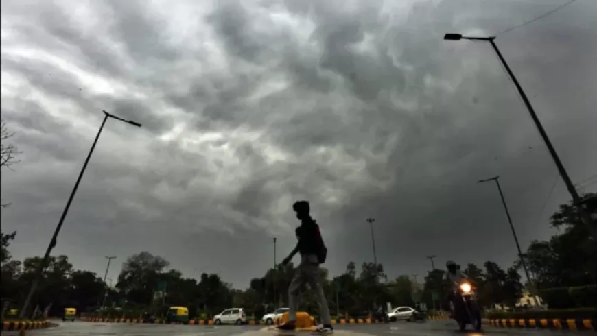 Delhi NCR weather: आज दिल्ली- NCR में होगी तेज बारिश, गर्मी से मिलेगी राहत