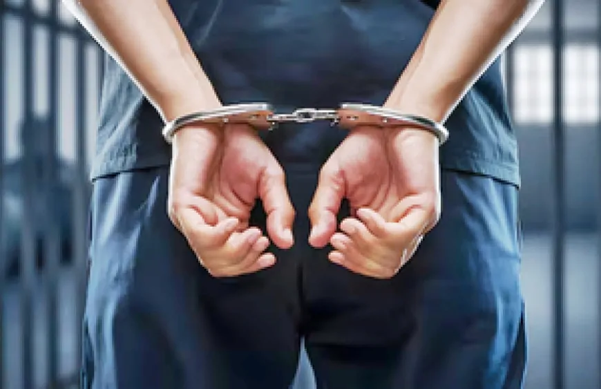 Kolkata Gangrape Case: छात्रा से दुष्कर्म मामले में लॉ कॉलेज का गार्ड गिरफ्तार