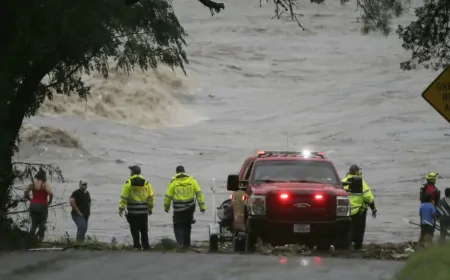 America के Texas में बाढ़ से तबाही, 40 से ज्यादा लोगों की मौत, 20 से ज्यादा बच्चियां लापता