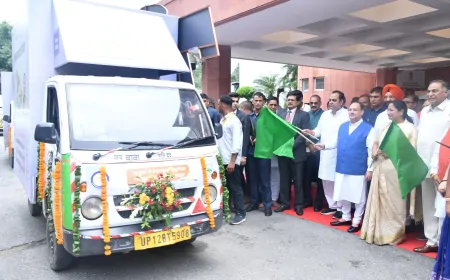 केंद्रीय स्वास्थ्य मंत्री जेपी नड्डा ने नव नियुक्त नर्सों और कर्मचारियों को सौंपे नियुक्ति पत्र