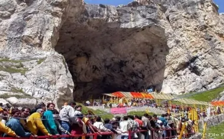 श्री अमरनाथ जी की एक दिन के लिए रोकी गई यात्रा, भारी बारिश, लैंडस्लाइड के बाद प्रशासन का फैसला