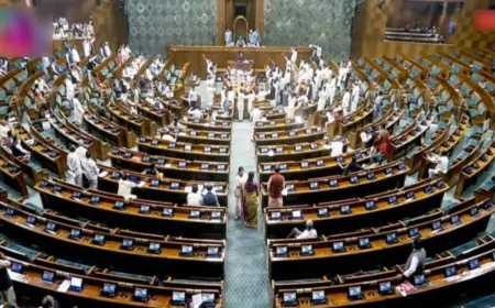 विपक्ष के जबरदस्त हंगामे के बीच लोकसभा 2 बजे तक स्थगित