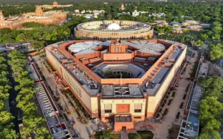 Parliament Monsoon Session : दूसरे दिन भी हंगामे की भेंट चढ़ी लोकसभा-राज्यसभा की कार्यवाही