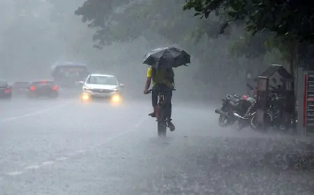 दिल्ली-एनसीआर में झमाझम बारिश, कई इलाकों में जलभराव की स्थित