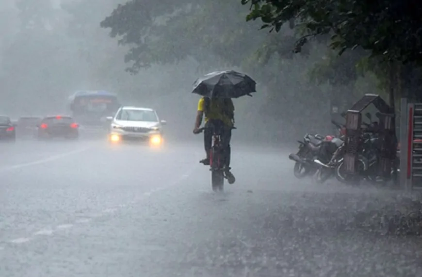 दिल्ली-एनसीआर में झमाझम बारिश, कई इलाकों में जलभराव की स्थित