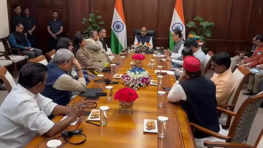 लोकसभा में गतिरोध हुआ खत्म, सर्वदलीय बैठक में दोनों पक्षों के बीच बनी सहमती