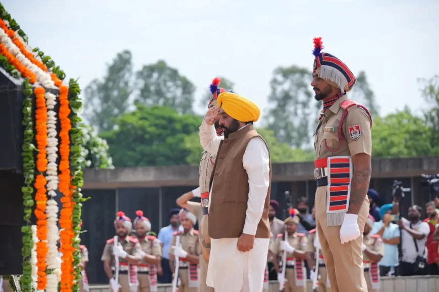 कारगिल विजय दिवस : चंडीगढ़ वॉर मेमोरियल में CM मान ने शहीदों को दी श्रद्धांजलि