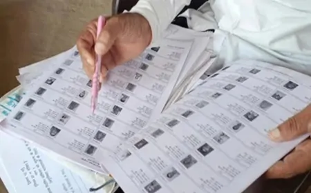 बिहार में SIR का पहला ड्राफ्ट जारी, वेबसाइट पर 3 बजे मतदाता सूची अपलोड करेगा चुनाव आयोग