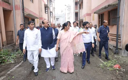 CM रेखा गुप्ता ने DDA फ्लैट्स का किया निरीक्षण, बोलीं- झुग्गीवासियों के साथ हुआ है अन्याय