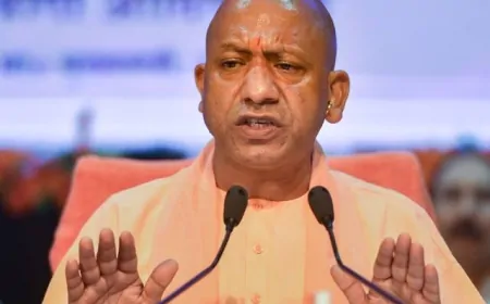 पवित्र सावन महीने का आखिरी सोमवार, CM योगी ने अधिकारियों को दिए निर्देश