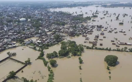 उत्तर प्रदेश : 17 से ज्यादा जिले आए बाढ़ की चपेट में, 400 से ज्यादा गांव बाढ़ से प्रभावित