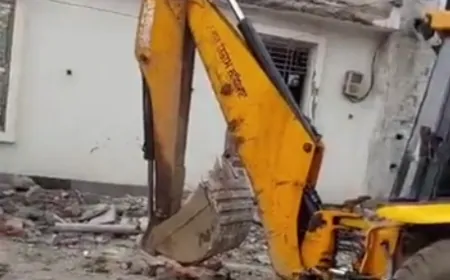 लुधियाना में अवैध निर्माण पर नगर निगम की कार्रवाई, हाईकोर्ट के बाद ढाबे पर चला बुलडोजर 