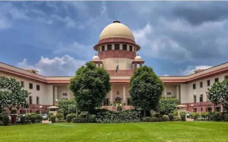 जम्मू-कश्मीर राज्य का दर्जा बहाल करने की मांग वाली याचिकाओं पर आज सुप्रीम कोर्ट में सुनवाई