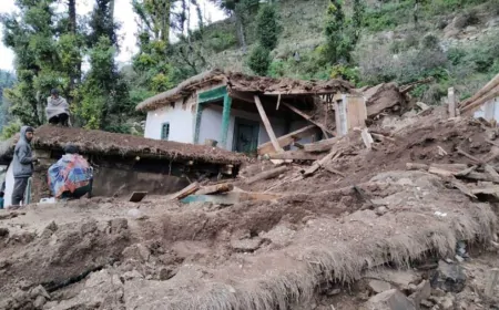 कठुआ में बादल फटने से 4 लोगों की मौत, मलबे में दबे कई घर