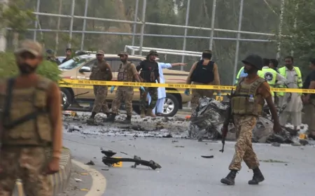 पाकिस्तानी सेना के काफिले पर हमला, 25 सैनिकों की मौत, 50 से ज्यादा घायल