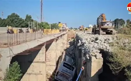 जम्मू-पठानकोट हाइवे पर दर्दनाक हादसा, पुल से गिरी श्रद्धालुओं से भरी बस, 1 की मौत