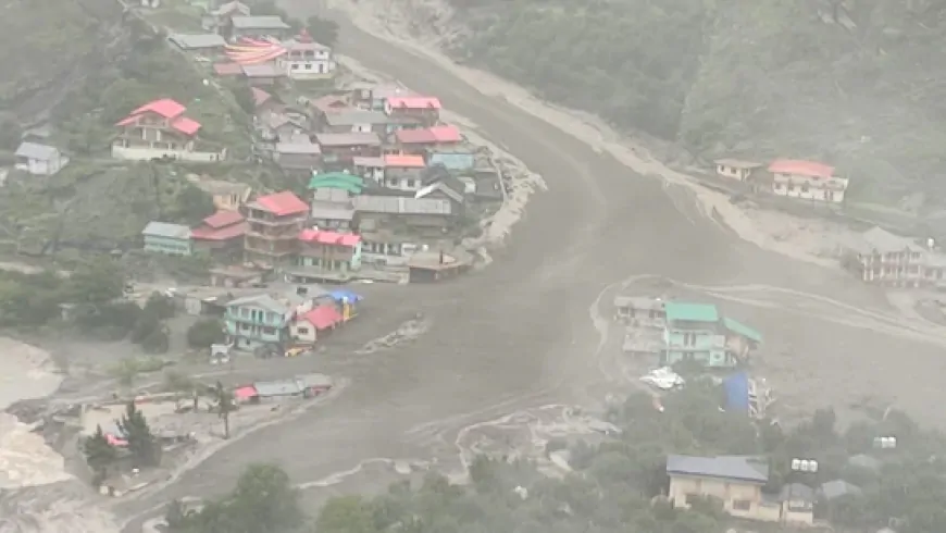 धराली में बादल फटने से मची भारी तबाही, PM मोदी ने जताया दुख