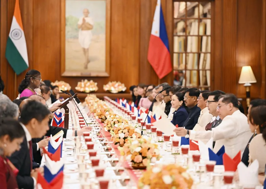 भारत दौरे पर फिलीपींस के राष्ट्रपति फर्डिनेंड रोमुअलडेज़, राष्ट्रपति द्रौपदी मुर्मू नें डिनर का किया आयोजन