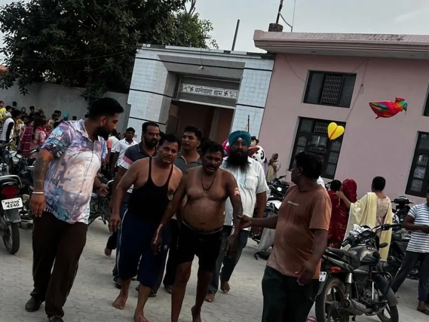 पंजाब में बरनाला के धनौला के हनुमान मंदिर की रसोई में आग, 16 लोग झुलसे