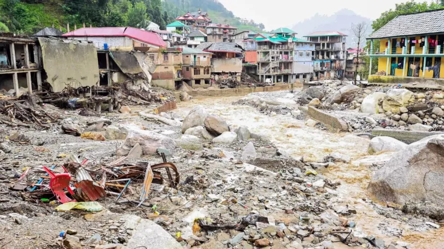 हिमाचल में मूसलाधार बारिश से जनजीवन अस्त-व्यस्त, 1852 करोड़ का नुकसान, 613 सड़कें बंद...