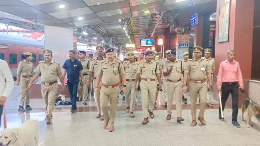 स्वतंत्रता दिवस को लेकर हाई अलर्ट पर पुलिस, रेलवे स्टेशन पर पुलिस ने चलाया तलाशी अभियान