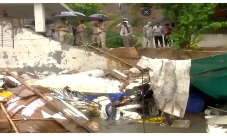 जैतपुर में भारी बारिश के बाद दीवार गिरी, दीवार गिरने से 7 लोगों की मौत, कई घायल