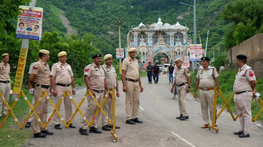 नूंह में मामूली विवाद हुआ हिंसक, मोटरसाइकिल और दुकान में लगा दी आग