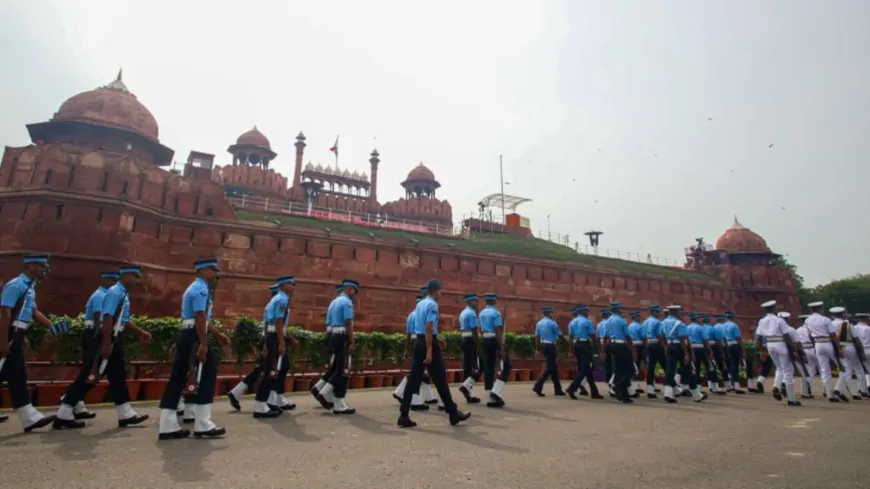 15 अगस्त से पहले देशभर में सुरक्षा कड़ी, लालकिले पर फुल ड्रेस रिहर्सल