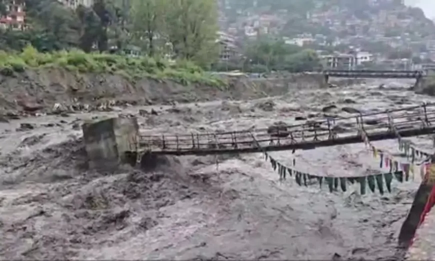 कुल्लू में बादल फटने से भारी नुकसान, हिमाचल की लगघाटी में फटा बादल