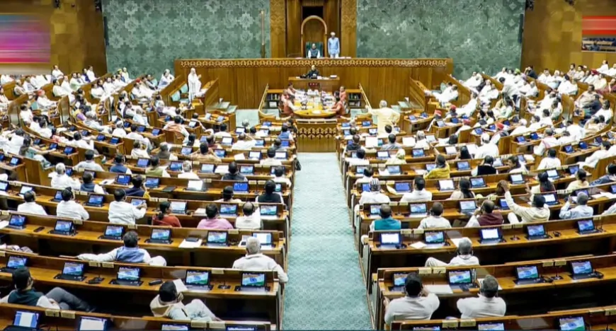 संसद में आज पेश होंगे 4 बड़े बिल, करप्शन केस में गिरफ्तार होने पर जाएगी PM की भी कुर्सी