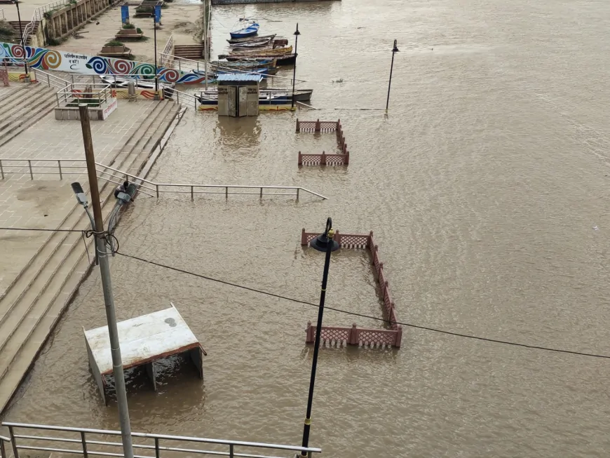 प्रयागराज में गंगा-यमुना का फिर बढ़ा जलस्तर, 12 घंटे में बढ़ा 183 सेंटीमीटर जलस्तर