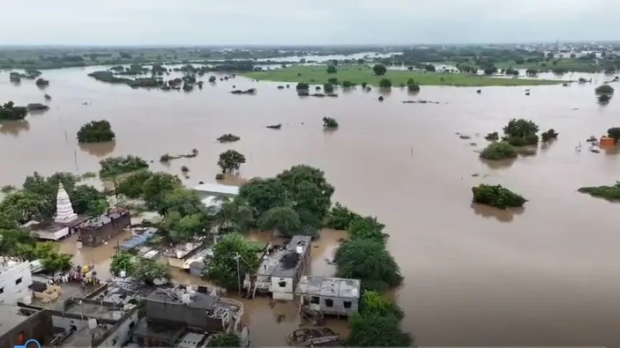 जम्मू में फटा बादल, पंजाब में बढ़ा खतरा, पंजाब के कई जिले डूबे 