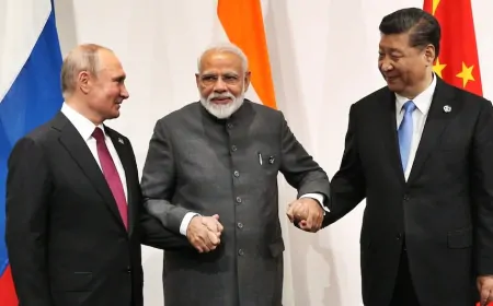 SCO Summit : मंच पर एकसाथ दिखे मोदी, पुतिन और जिनपिंग, PM मोदी ने रूसी राष्ट्रपति को लगाया गले 