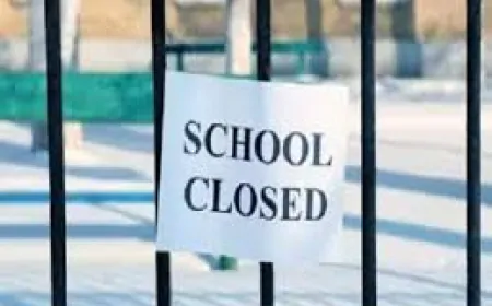 दिल्ली-NCR में भारी बारिश का कहर, नोएडा-गाजियाबाद में आज स्कूल बंद