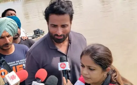 सुल्तानपुर लोधी पहुंचे बॉलीवुड अभिनेता सोनू सूद, लोगों को हरसंभव मदद का दिया आश्वासन
