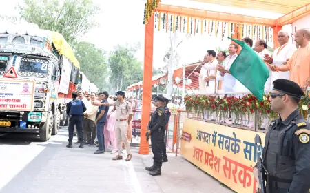 बाढ़ प्रभावित राज्यों के लिए UP सरकार ने बढ़ाया मदद का हाथ, पीड़ितों के लिए भेजी राहत सामग्री 