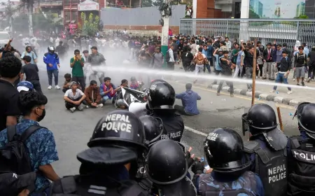 GEN-Z के सामने झुकी नेपाल की ओली सरकार, सोशल मीडिया से वापस लिया बैन