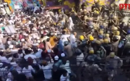बरेली में जमकर बवाल, जुमे की नमाज के बाद नारेबाजी और लाठीचार्ज