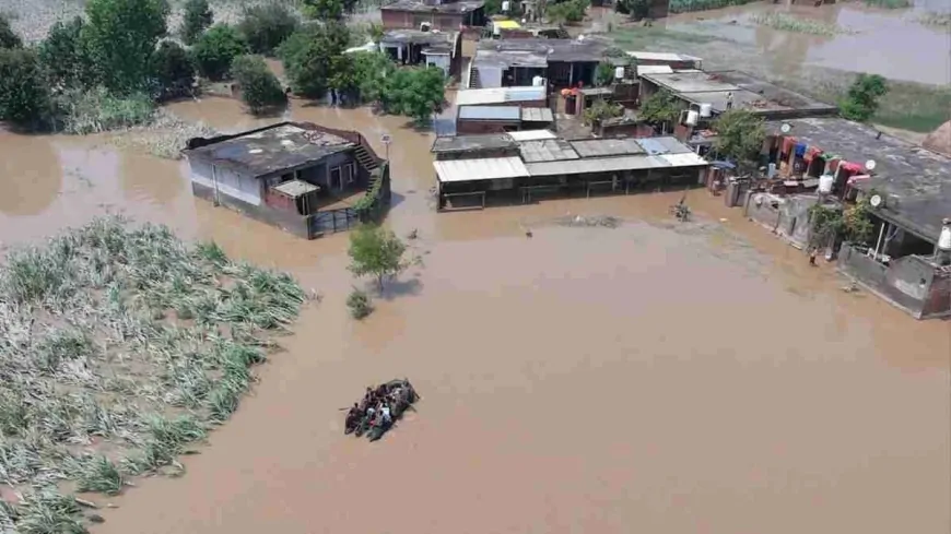 श्री अकाल तख्त साहिब के जत्थेदार पीड़ित लोगों से मिले, लोगों को जल्द मदद दिलाने का दिया आश्वासन