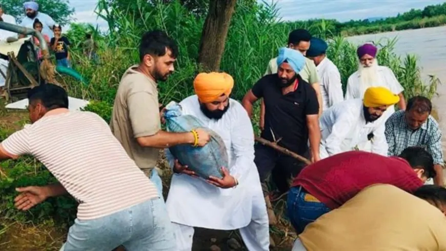 कैबिनेट मंत्री हरजोत बैंस का बाढ़ प्रभावित इलाकों का दौरा, पीड़ित परिवारों को दी राहत राशि