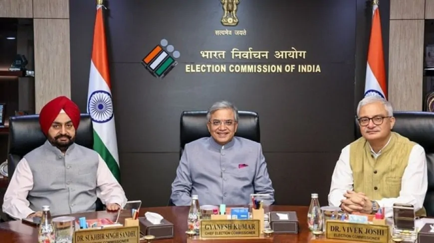 बिहार चुनाव से पहले EC की नई गाइडलाइन जारी, EVM पर उम्मीदवारों के नाम के साथ रंगीन फोटो होगी