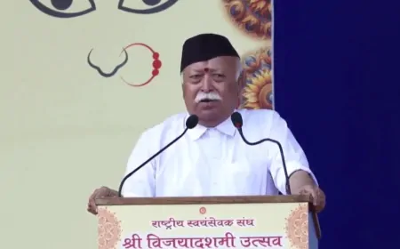 RSS का शताब्दी विजयादशमी उत्सव, RSS प्रमुख भागवत ने हेडगेवार को दी श्रद्धांजलि